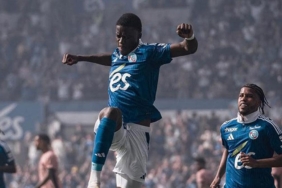 chelsea-transferi-resmen-acikladi-mamadou-sarr-aGih5fSc.jpg