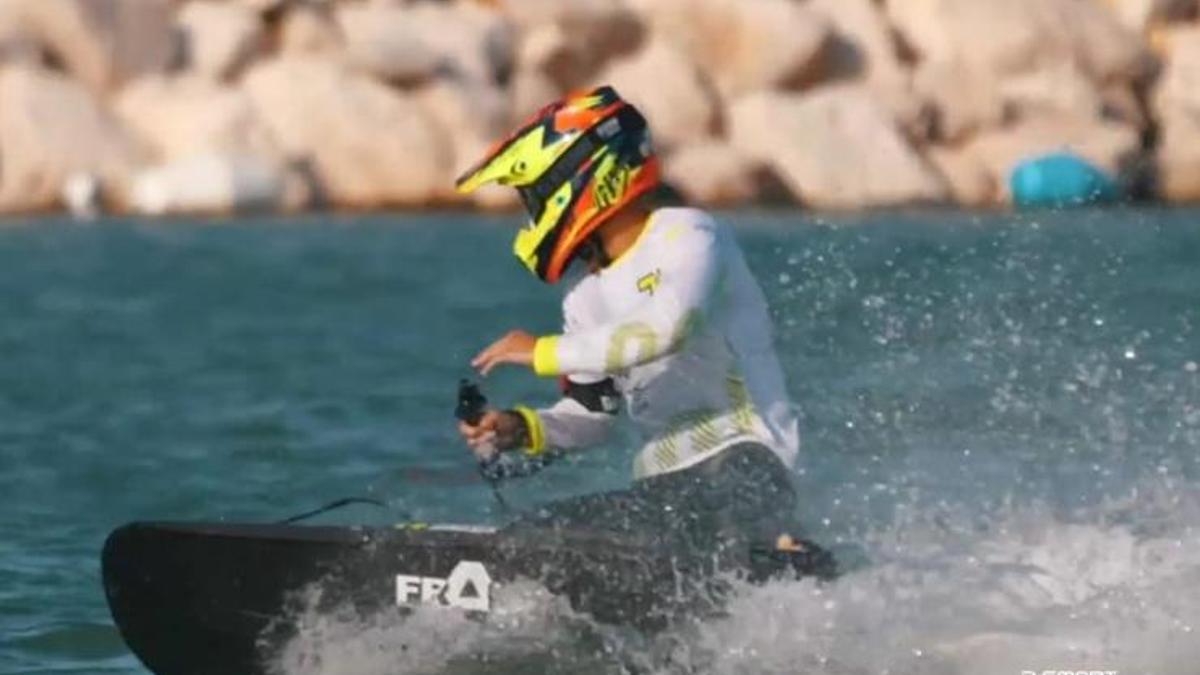 dunya-motosurf-sampiyonasini-d-smart-ekranlara-tasiyacak-3Lt9iXbJ.jpg