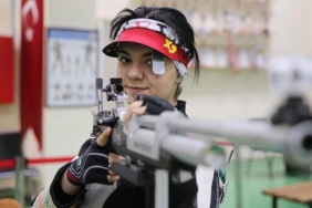 elif-berfin-altun-turkiye-rekoru-kirdi-QMQdIUhv.jpg