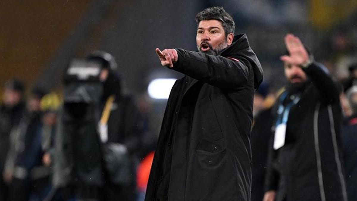 erzurumsporda-hakan-kutlu-ayrildi-DGgJltIW.jpg