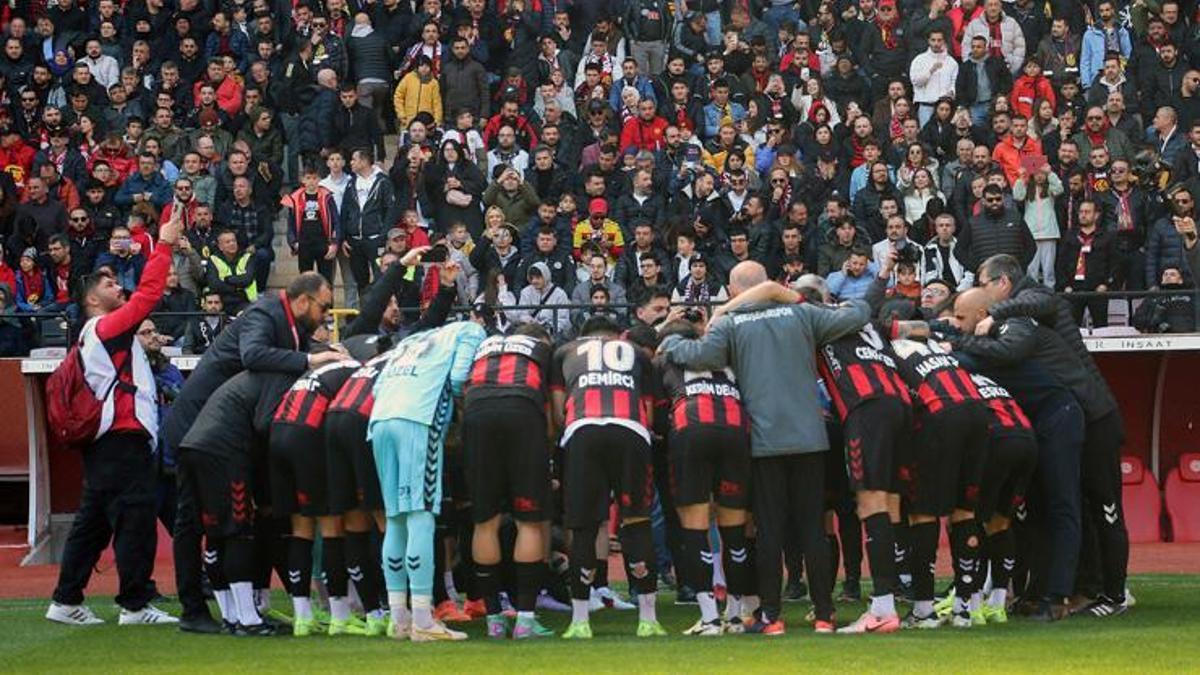 eskisehirsporun-stadinin-adi-fatih-heperi-oldu-Q9RQVNnG.jpg
