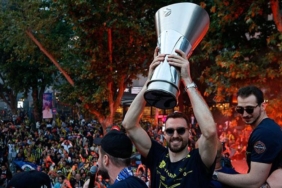 euroleague-sampiyonu-fenerbahcede-surpriz-ayrilik-yerine-nba-yildizi-geliyor-cMKlkQbl.jpg