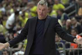 fenerbahce-beko-basantrenoru-sarunas-jasikevicius-cok-basit-hatalar-yaptik-BdY4mTYT.jpg