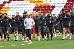 fenerbahce-galatasaray-ve-besiktasin-istedigi-milli-yildizin-bonservisi-belli-oldu-transferde-sicak-gelisme-tr6pMHu8.jpg