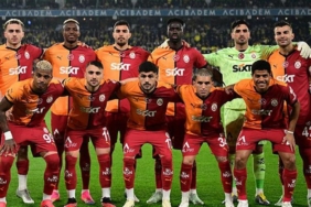 galatasarayda-taraftari-uzecek-haber-sane-geldi-yildiz-isim-gidiyor-ixOQ7RHI.jpg