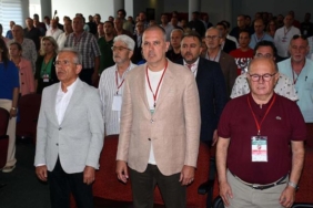 karsiyakada-kongre-ertelendi-2shnuOnb.jpg