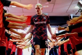 liverpool-florian-wirtz-icin-bonservis-rekoru-kirdi-ZkgFstzK.jpg