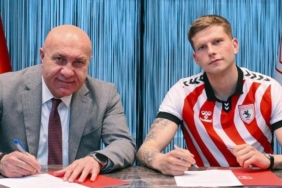logi-tomasson-samsunspora-imzayi-atti-XjC4PLgh.jpg