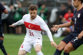 mustafa-eskihellac-bu-formayi-giymek-tarif-edilemez-bir-duygu-JEFOCEKK.jpg