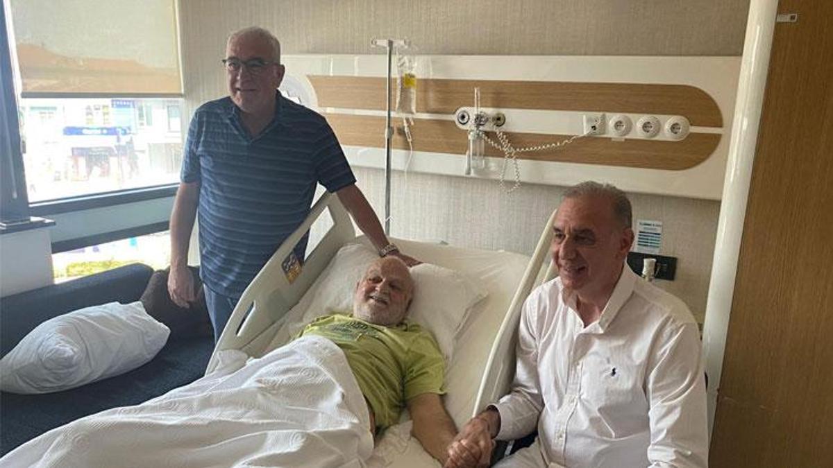 oguz-dizere-ameliyat-oncesi-moral-ziyareti-JSqLrIdS.jpg