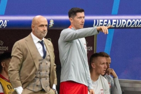 polonyada-lewandowski-depremi-probierz-oldugu-surece-milli-takimda-yokum-Tqf6v9KU.jpg