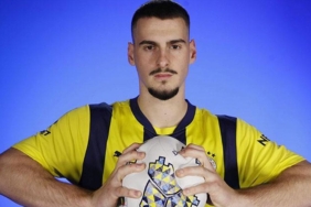 resmi-aciklama-geldi-fenerbahceden-almak-istiyoruz-4QKWZ38a.jpg