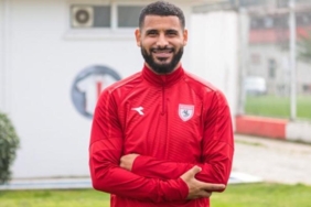 samsunspor-youssef-ait-benasser-ile-yollarini-ayirdi-JAhxgEQT.jpg
