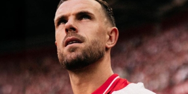 ajaxta-bir-ayrilik-daha-hendersonin-sozlesmesi-feshedildi-9ZXqPlZR.jpg