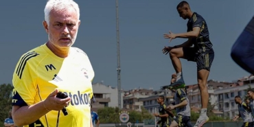 canli-jose-mourinho-kapiyi-gosterdi-sozlesmesi-feshediliyor-fenerbahcede-sok-ayrilik-lqJu9wZx.jpg