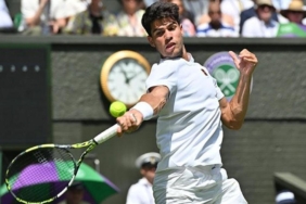 carlos-alcaraz-wimbledonda-3-tura-yukseldi-3yj1J6ah.jpg