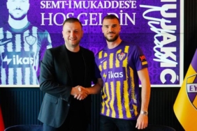 eyupspor-nihad-mujakici-kadrosuna-katti-m9S6Kz16.jpg