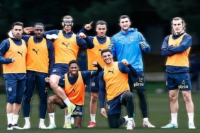 fenerbahcede-buyuk-surpriz-eski-yildizina-teklif-goturdu-8EU393fe.jpg