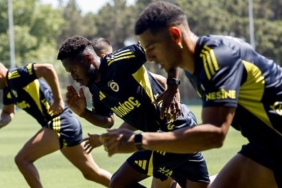fenerbahcede-yeni-sezon-calismalari-devam-etti-BrfwfIU2.jpg