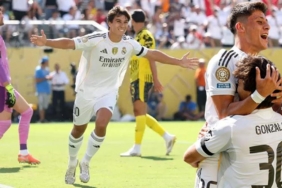 real-madridde-arda-guler-sov-suruyor-dortmunda-karsi-sik-asistler-9B53eKeU.jpg