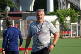 samsunspor-teknik-direktoru-thomas-reis-her-kulvarda-savasmak-icin-dort-gozle-bekliyoruz-bItzVNcT.jpg