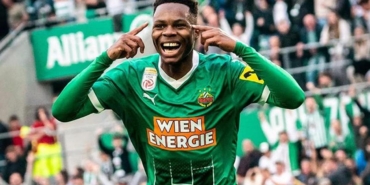 trabzonspor-mamadou-sangare-transferinde-rapid-wien-ile-anlasma-sagladi-KBj5UJ94.jpg