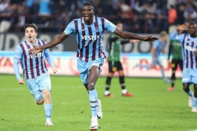 trabzonspor-onuachuya-kavusuyor-gPr7RaA3.jpg