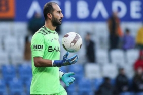 volkan-babacan-basaksehir-ile-uzatti-NTafqtBw.jpg